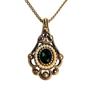 Vintage Victorian Style Necklace Green Rhinestone Faux Pearl Gold Tone Avon